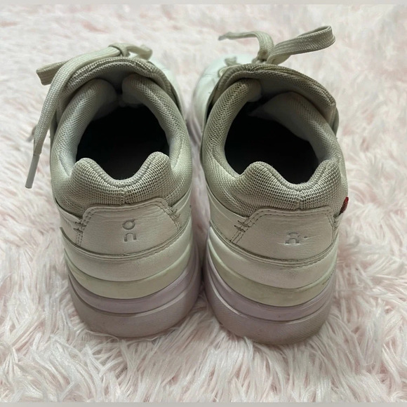 On Cloud The Roger Advantage White Pink CloudTech Lace Up Sneakers Size 9 - Picture 8 of 14